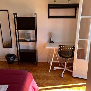 Alvalade II Airport Guest House